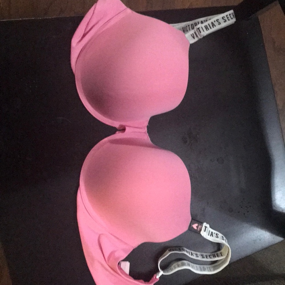 Victoria Secret Bra - size 36D